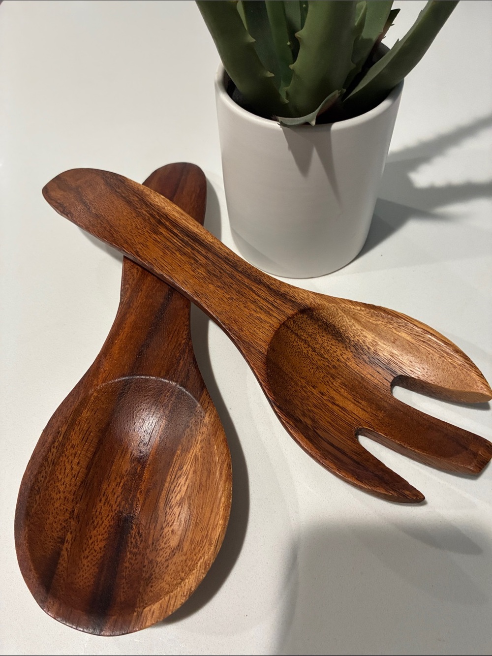 WOODEN Salad Serving Spoon/Fork Set. Like New Rich Beautiful Brown Grain & Style